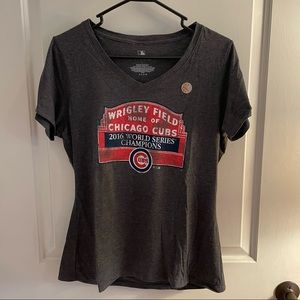Fanatics Chicago Cubs size Large 2016 World Series Shirt